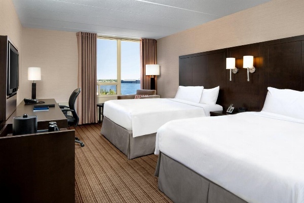 Delta Hotels by Marriott Sault Ste. Marie Waterfront image 7